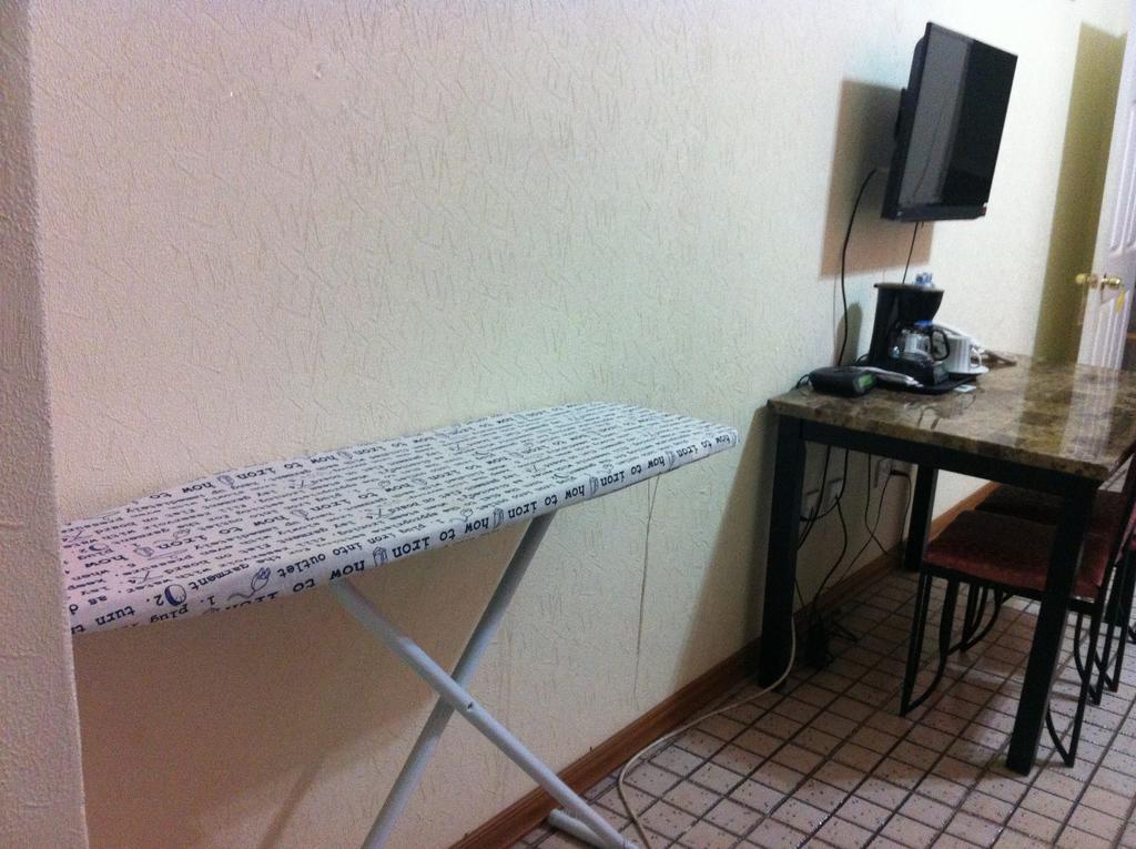 Executive Airport Hotel Энтеббе Номер фото