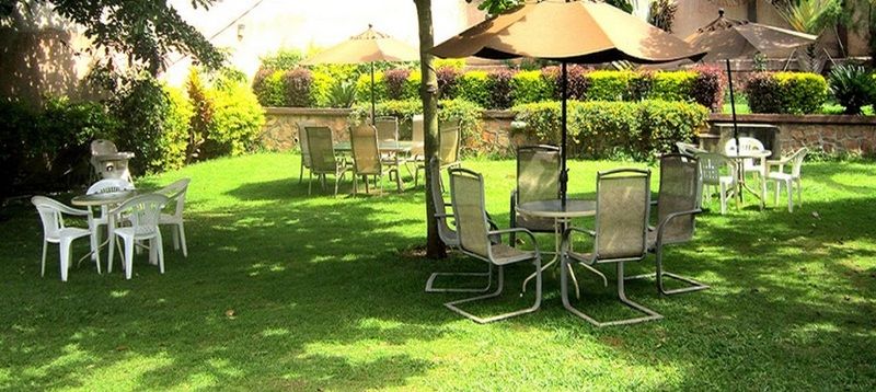 Executive Airport Hotel Энтеббе Экстерьер фото
