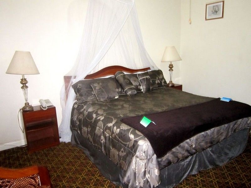 Executive Airport Hotel Энтеббе Экстерьер фото