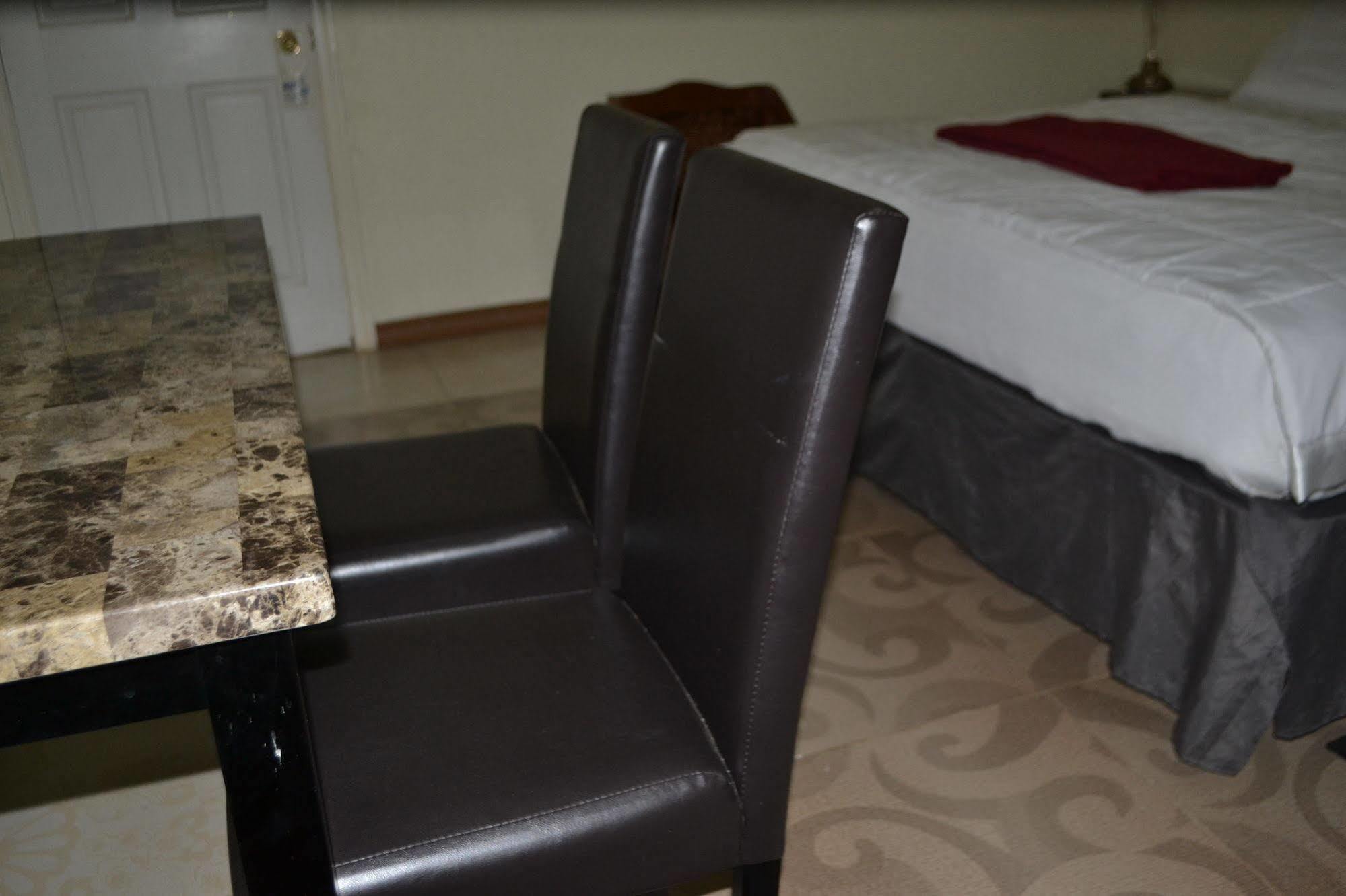 Executive Airport Hotel Энтеббе Экстерьер фото
