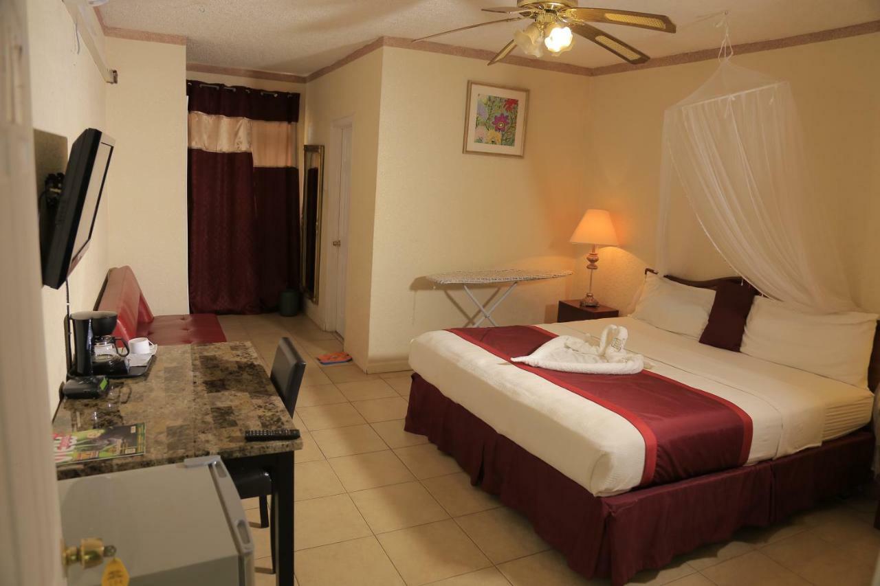 Executive Airport Hotel Энтеббе Экстерьер фото